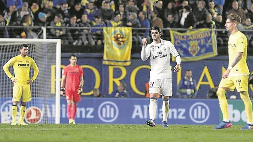 El Madrid remonta dos goles en Villarreal para seguir como líder