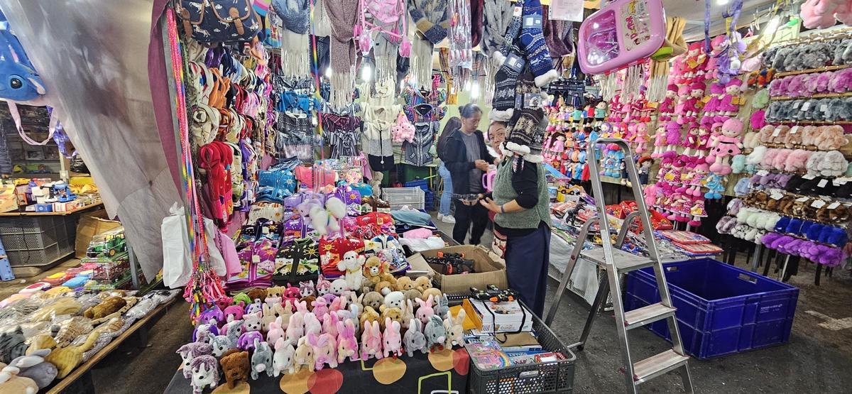 Así es el mercado de Reyes Magos en las noches del Cabanyal Así es el mercado de Reyes Magos en las noches del Cabanyal