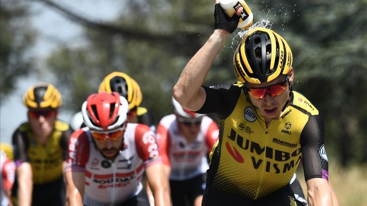 segea49185444 netherlands  steven kruijswijk cools off during the sixteent190723180937