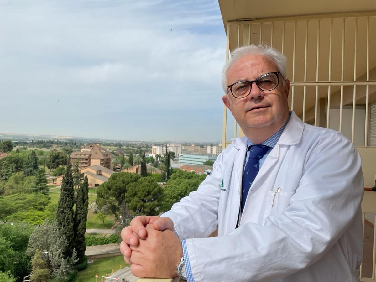 El jefe de Enfermedades Infecciosas del hospital Reina Sofía, Julián de la Torre.