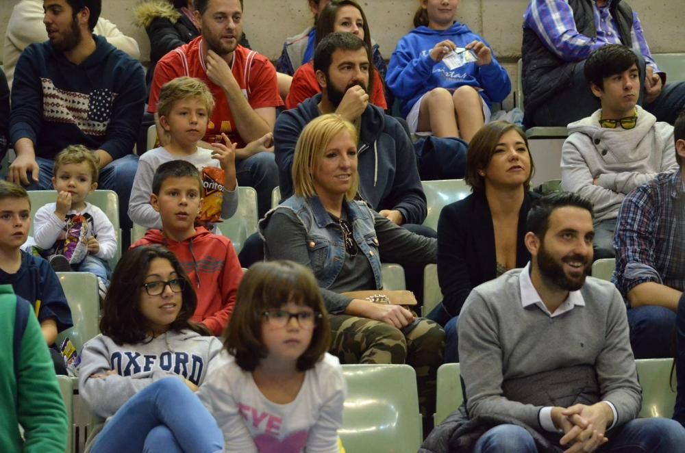 Partido entre el Murcia y el Cai Zaragoza