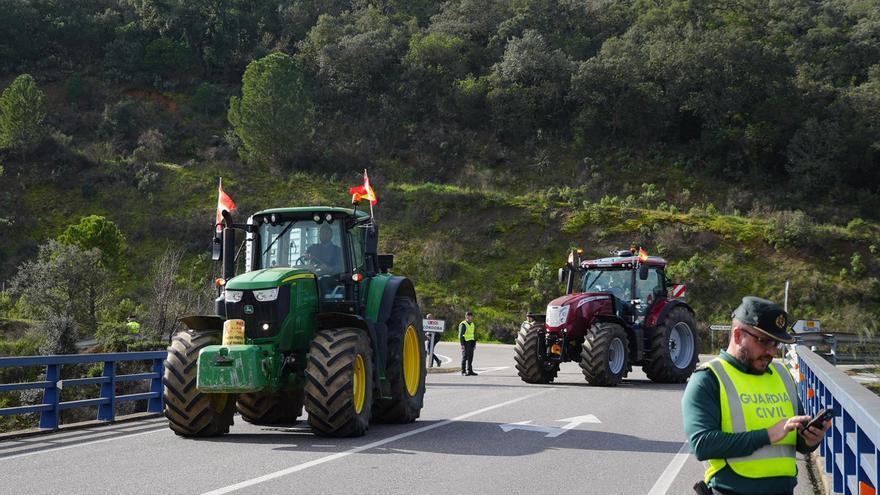 Corte de la N-432 en Villaharta