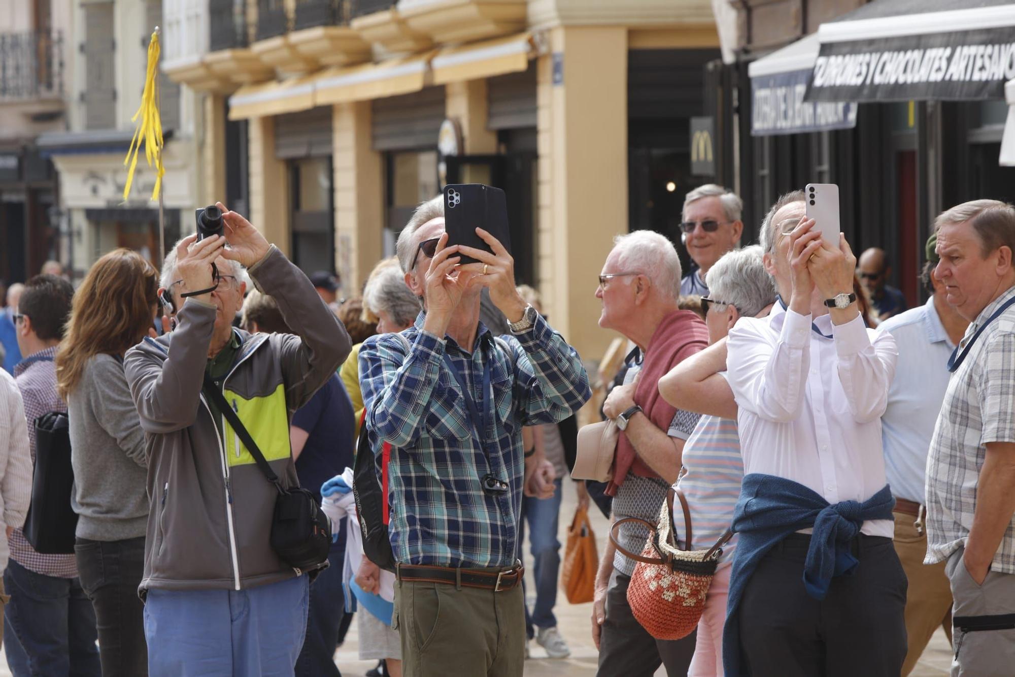 Llenazo en el centro de València en el fin de semana previo a las vacaciones de Semana Santa