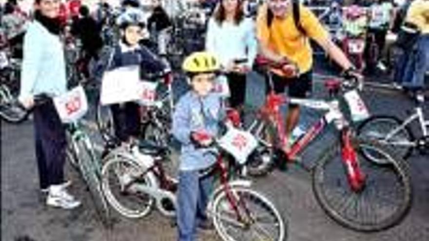 El XXII Día de la Bicicleta anima a salir a la calle a más de 4.000 participantes