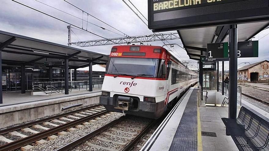 L&#039;estació de Flaçà, per on hauria de  passar el tren de la Costa Brava