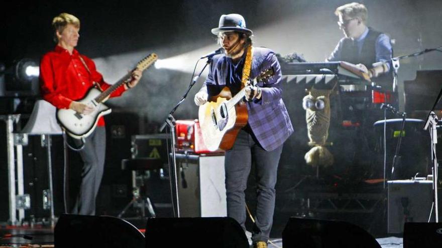 Wilco, con Jeff Tweedy en el centro, en el concierto que dio en Vigo en noviembre de 2011.