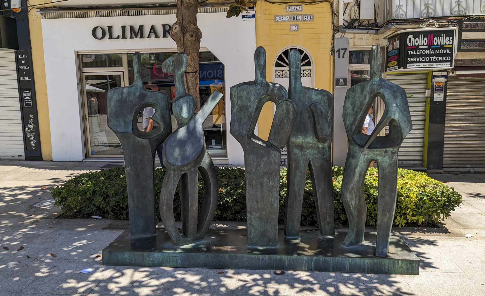 'Los Oficios', en su nueva ubicación en la plaza de la Costa del Sol