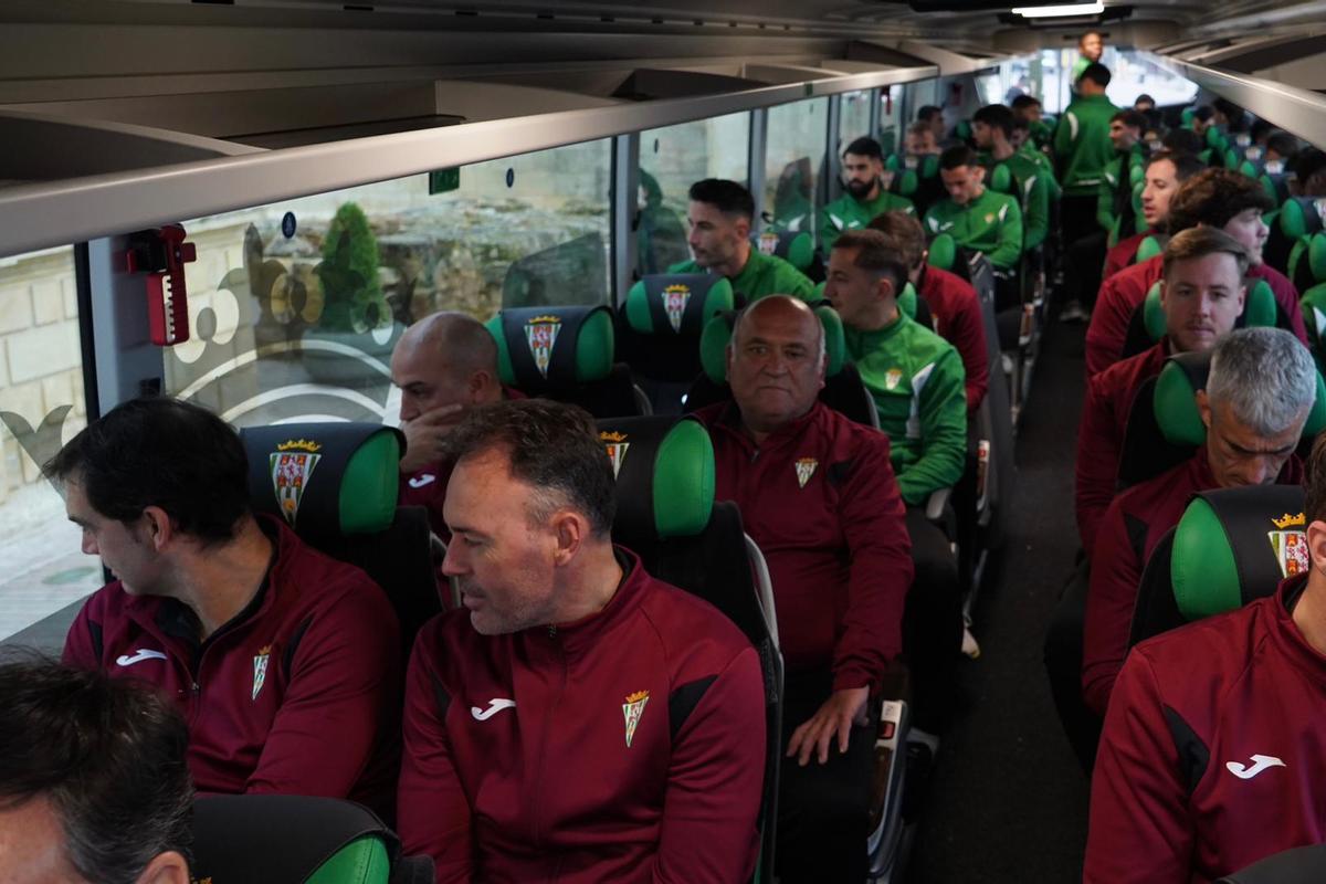 El Córdoba CF estrena autobús oficial