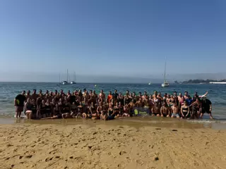 Crossfit: deporte y risas en la playa de Rodeira
