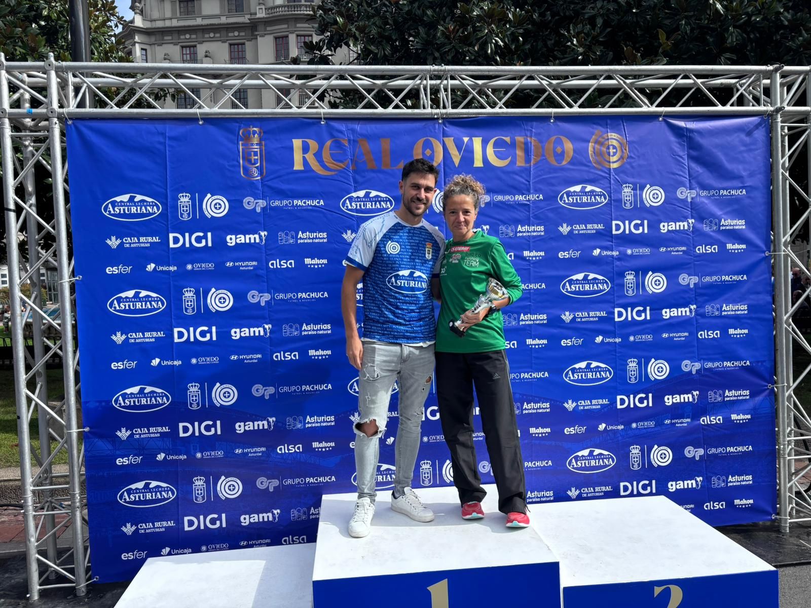 EN IMÁGENES: Así ha sido la carrera por el centenario del Real Oviedo