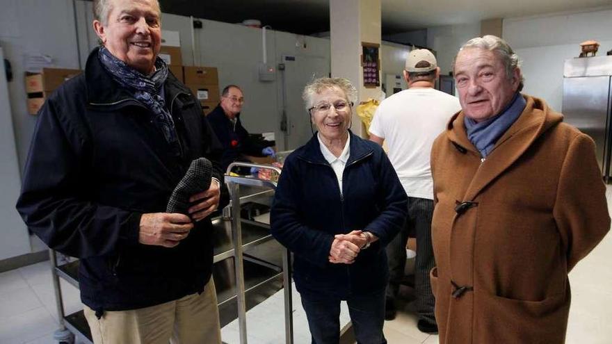 La Balesquida deja en la Cocina Económica un furgón de comida