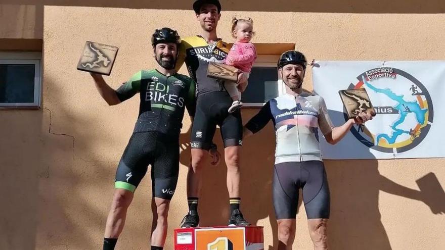 Ciclisme Pérez i Surià guanyen la ruta llarga de la BTT de Darnius | EMPORDÀ