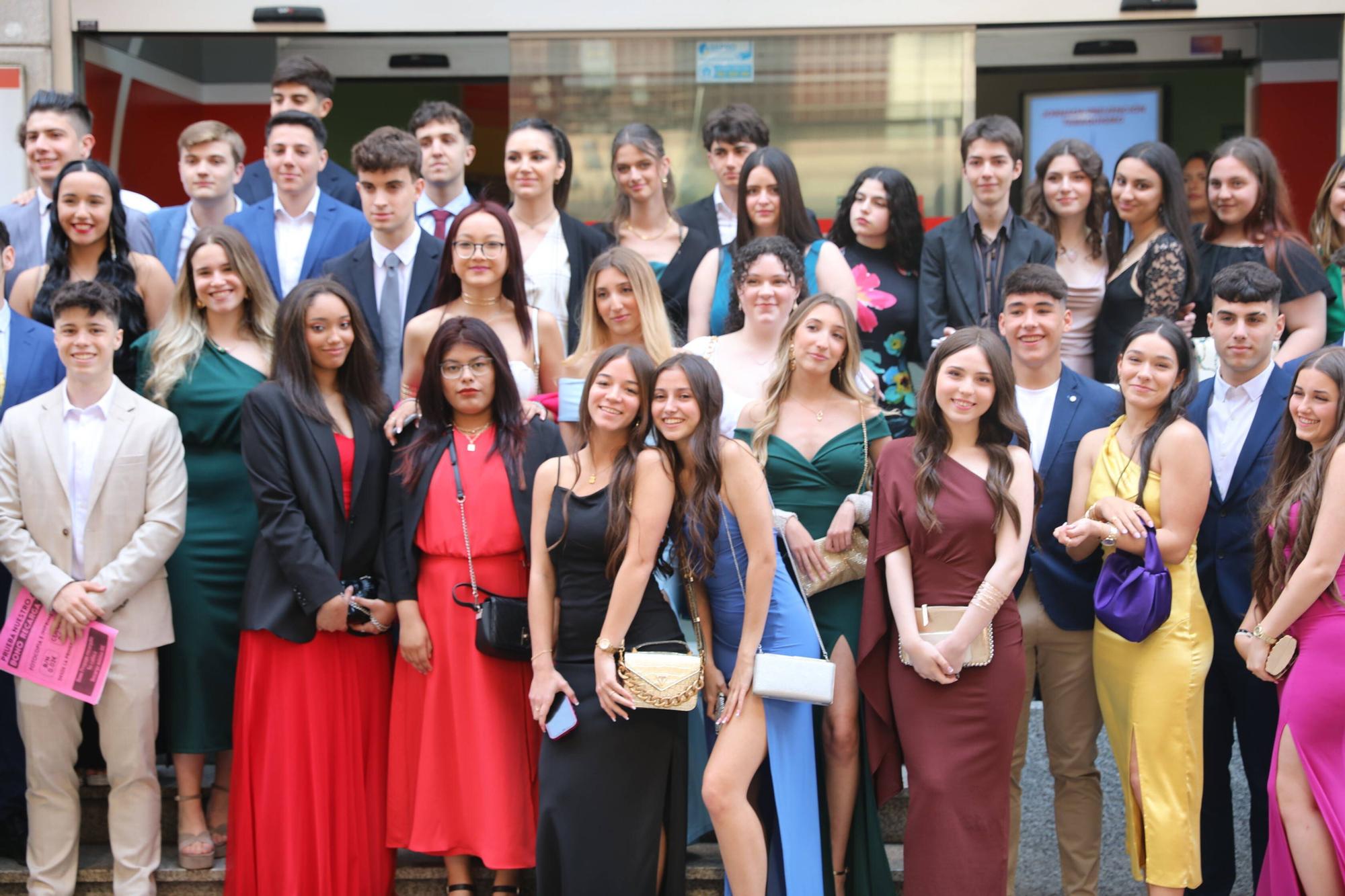 Tarde de graduaciones en los centros educativos de Gijón