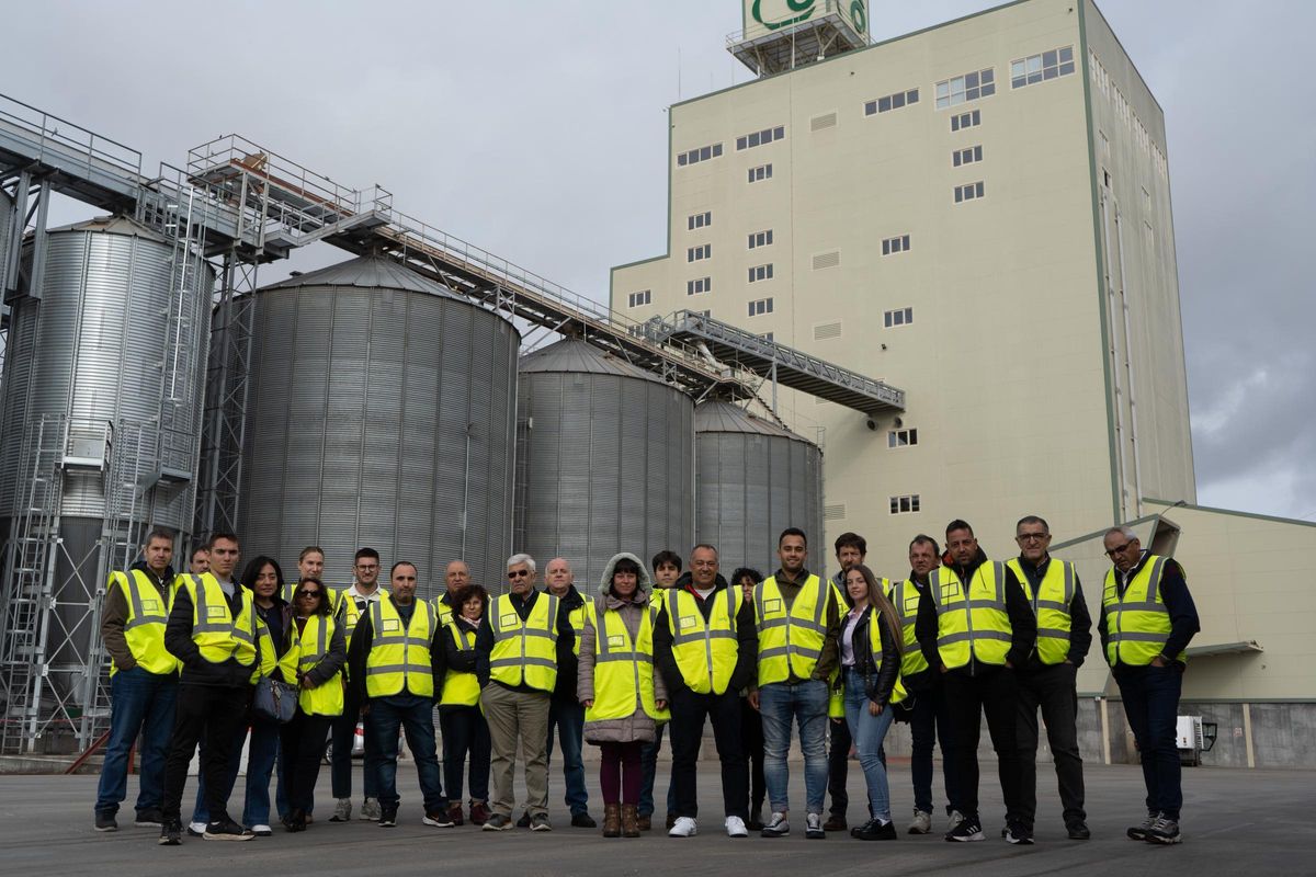 Participantes en la jornada de puertas abiertas de Cobadu