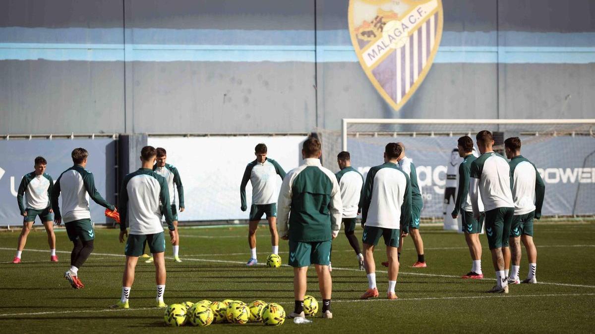 Imagen de un entrenamiento del Málaga CF en el anexo.