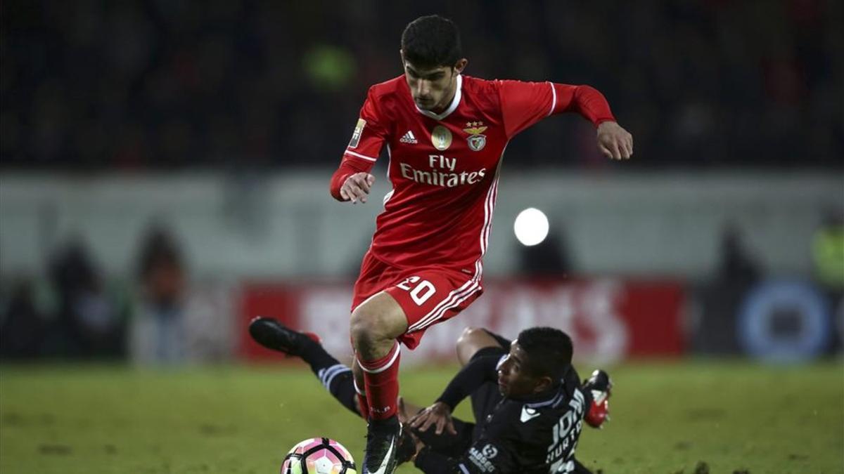 Gonçalo Guedes tiene 20 años y juega en el Benfica