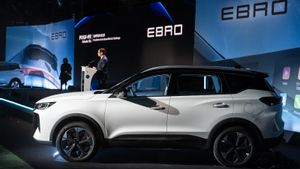 El Ebro S700, el primer vehículo que se ensamblará en la planta de Ebro en la Zona Franca de Barcelona