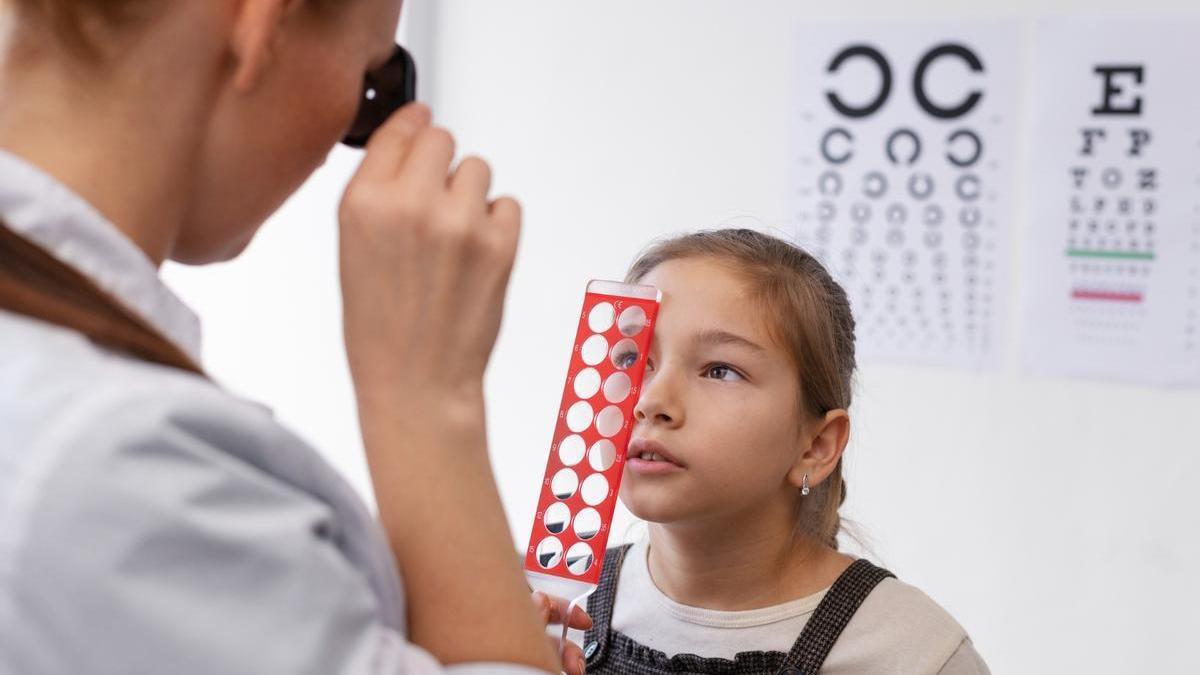 Los especialistas recomiendan revisiones visuales a los niños entre los 4 y los 6 años.