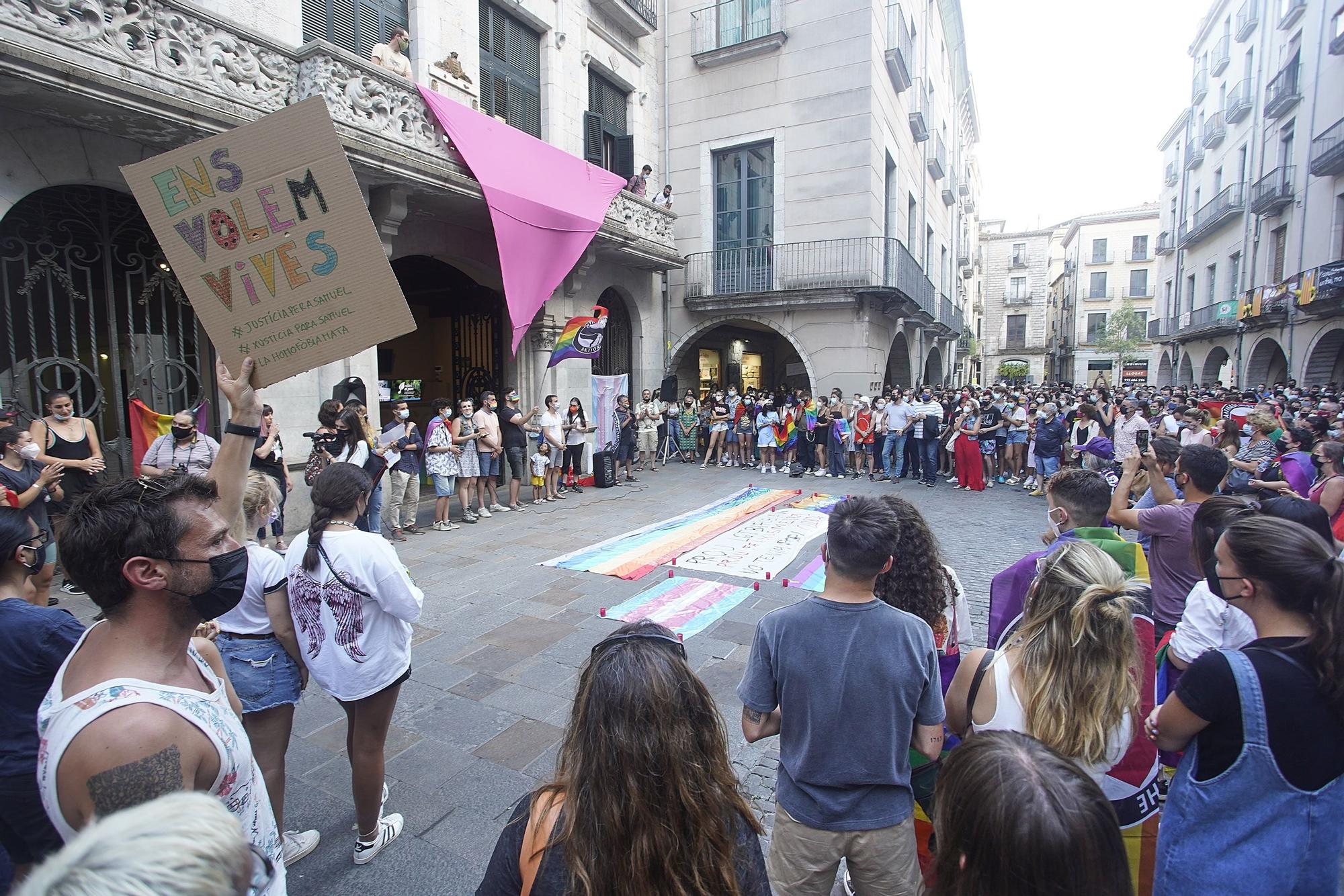 Concentració per condemnar la mort de Samuel Luiz a Girona