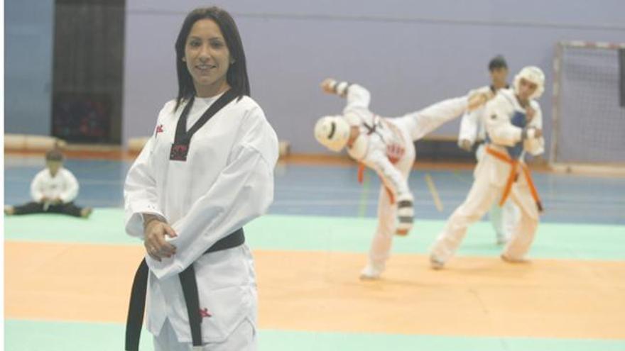 Yagüe posa durante la celebración de la última ´diada´ de taekwondo.