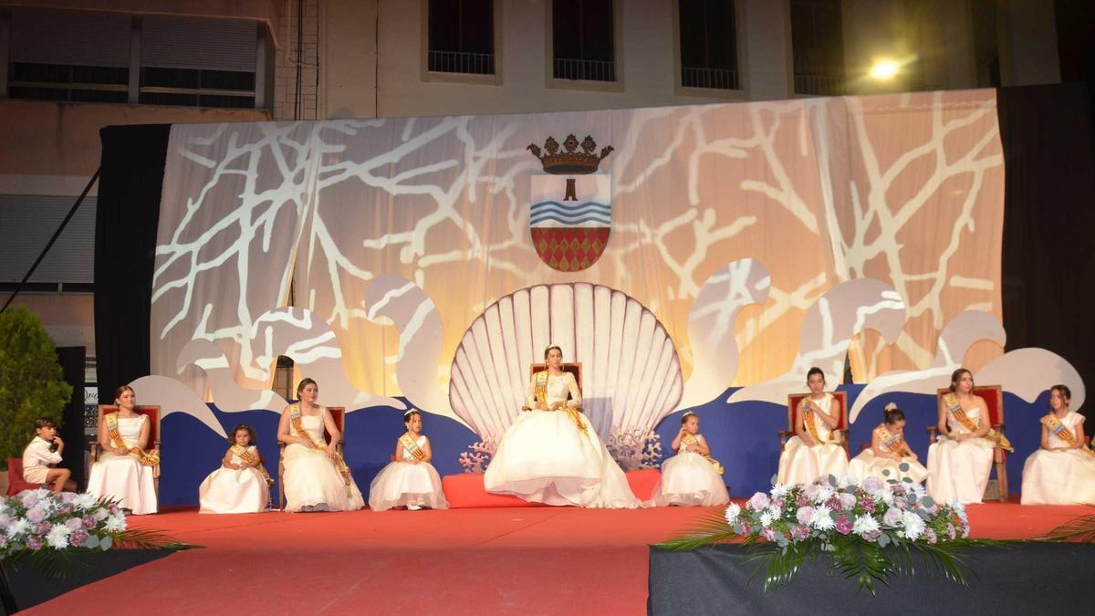 FOTOGALERÍA I Las imágenes de la proclamación de la reina y damas de las fiestas de Moncofa
