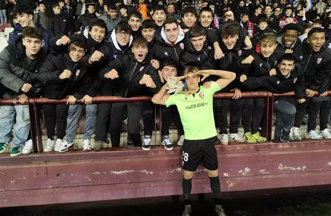 ¿Quién es Pol Arnau? El portero-jugador que se vistió de héroe para eliminar al Girona