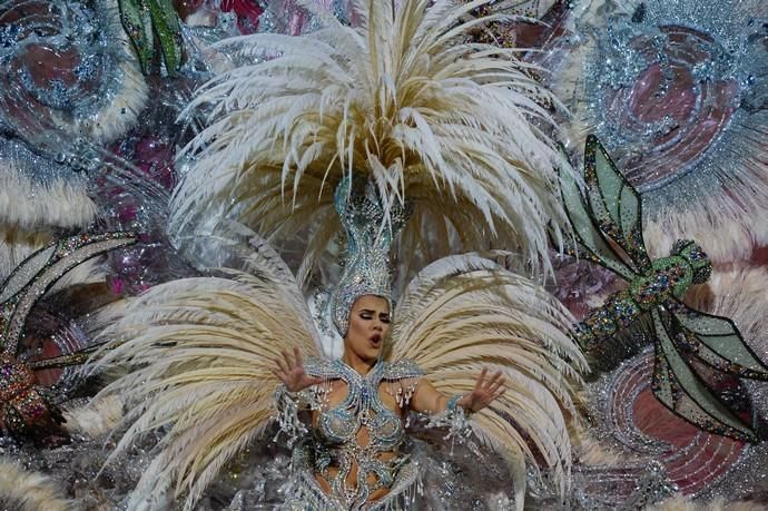 21-02-2020 LAS PALMAS D GRAN CANARIA. Elección de la Reina del Carnaval - 8. MULTIOPTICAS presenta a Minerva Hernández Hernández con el diseño Vida, de José Quevedo Reyes.