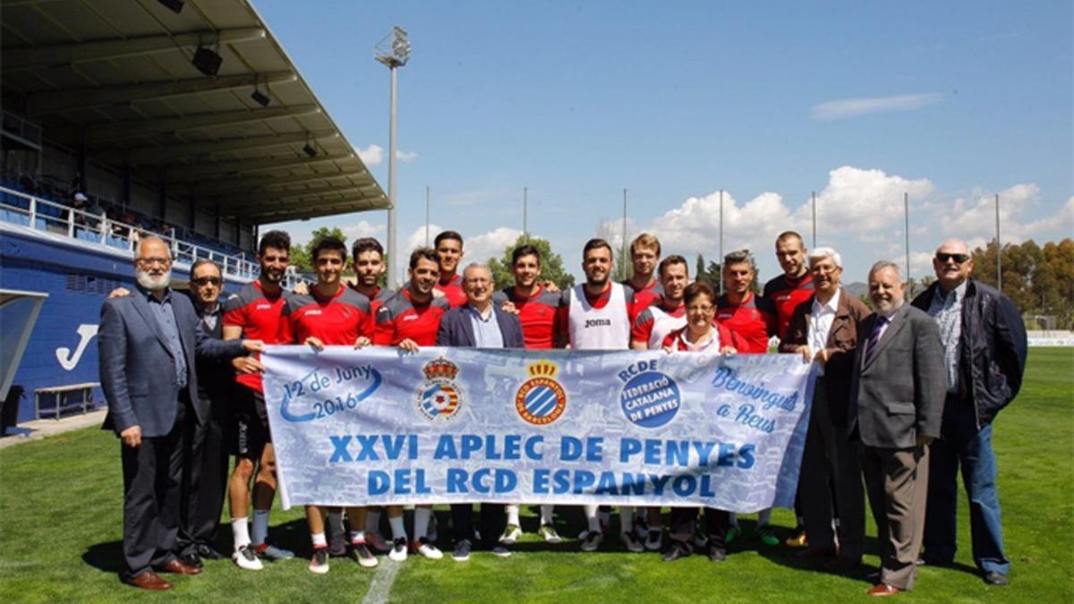 La plantilla blanquiazul, en la presentación del Aplec de Penyes