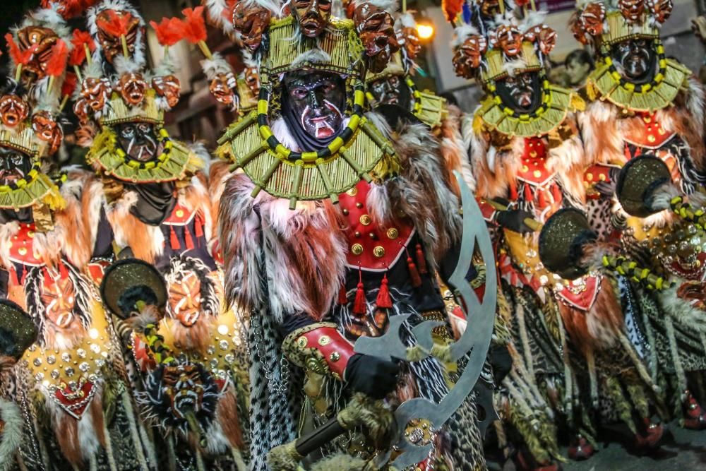 Los Moros y Cristianos toman las calles de Callosa