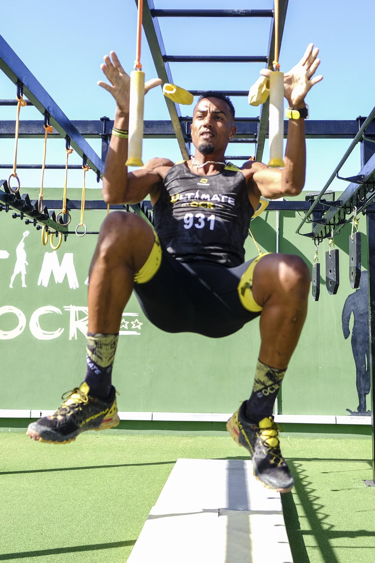 El atleta de obstáculos Azmán Mesaud