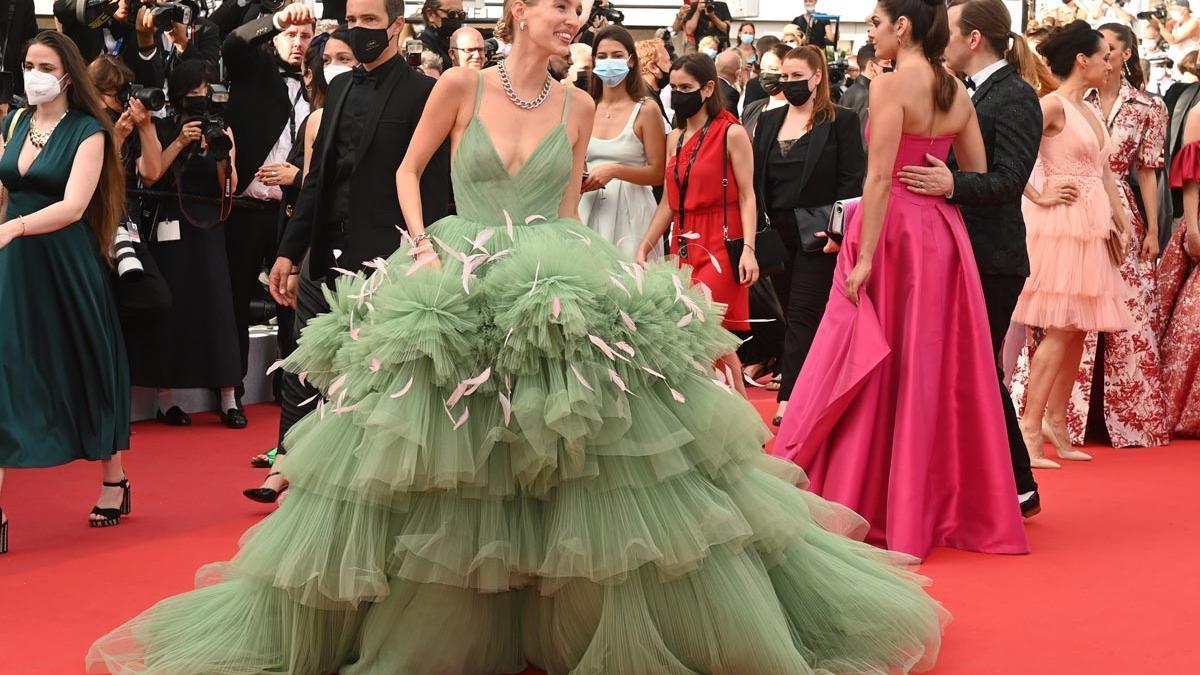 Los mejores looks de alfombra roja de la 'influencer' Leonie Hanne