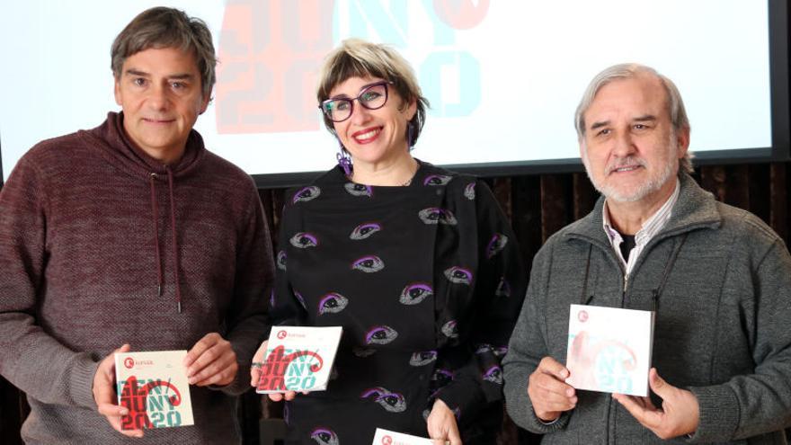 D&#039;esquerra a dreta, Jordi Basomba, gerent del teatre, Anna Crespo, regidora de Cultura, i Joan Morros, del Galliner.