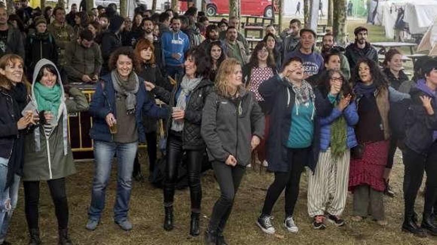 Asistentes al festival en la anterior edición del Millo Verde. // C.Graña