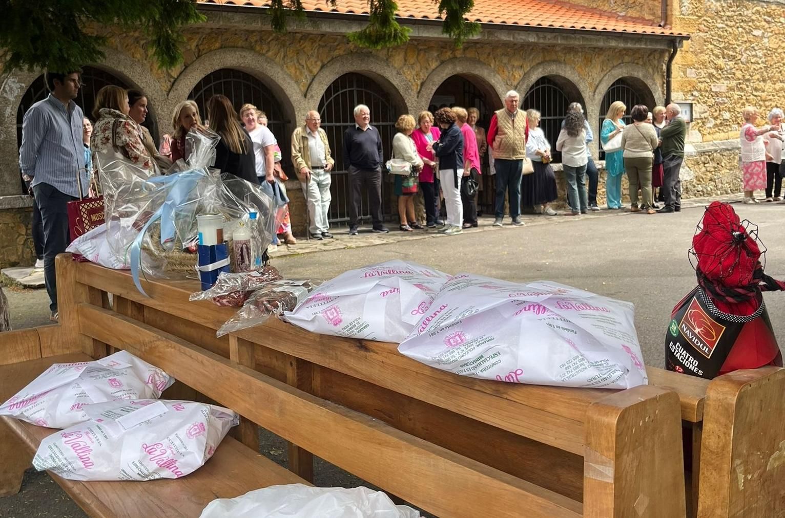 Tiñana celebra San Antonio con procesión, rifa, y la vista puesta en el 25.º aniversario de sus fiestas