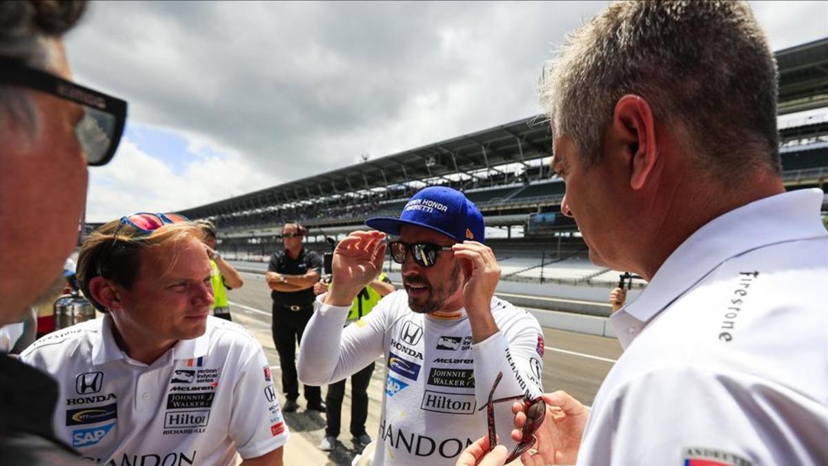 Alonso reconoció que se está divirtiendo en su experiencia en la Indy 500