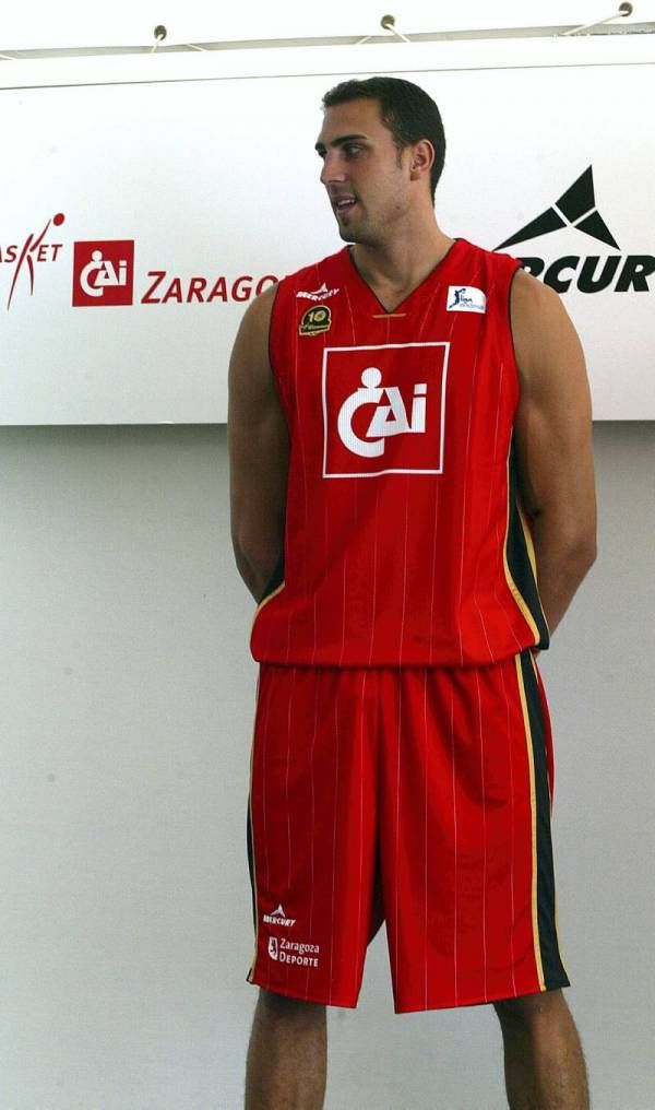 Equipaciones del CAI Zaragoza para la temporada 2012/13