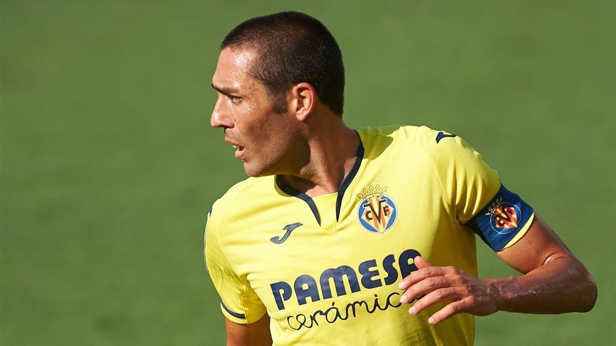 Bruno Soriano, durante el partido contra el Valencia en La Cerámica.