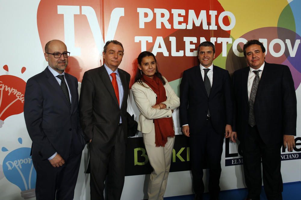 El presidente de la CEV, Salvador Navarro; la directora de relaciones institucionales de Bankia, Amalia Blanco; Miquel Capdevila, director territorial de Bankia; y Julio Monreal, director de Levante-EMV.