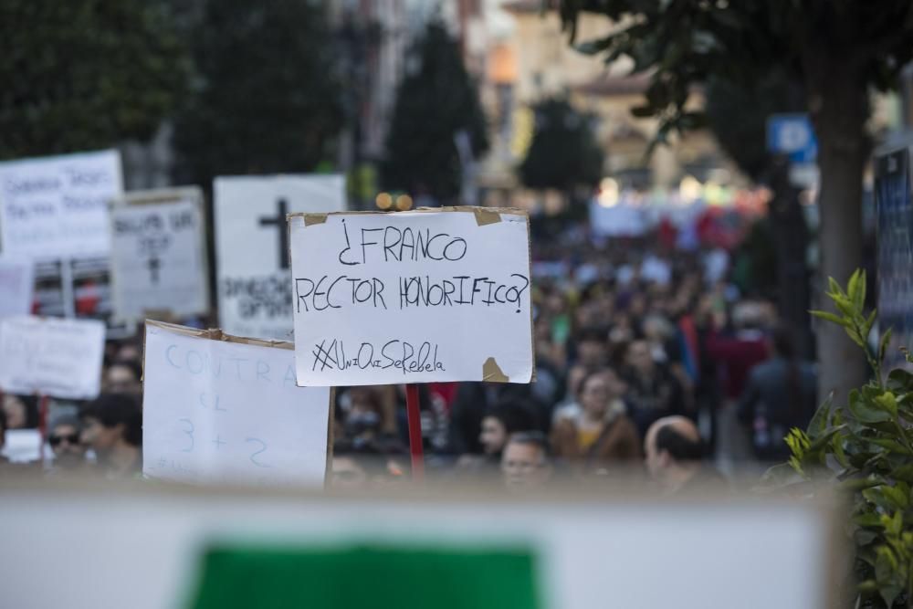 Manifestación contra la LOMCE en Oviedo