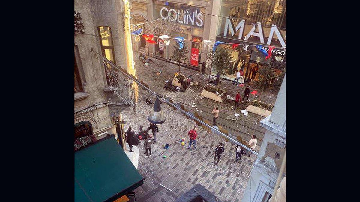 Almenys sis morts i desenes de ferits en un atemptat al centre d’Istanbul