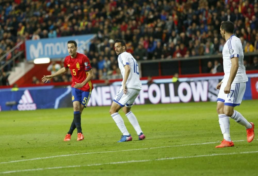 El partido entre España e Israel en El Molinón, en imágenes