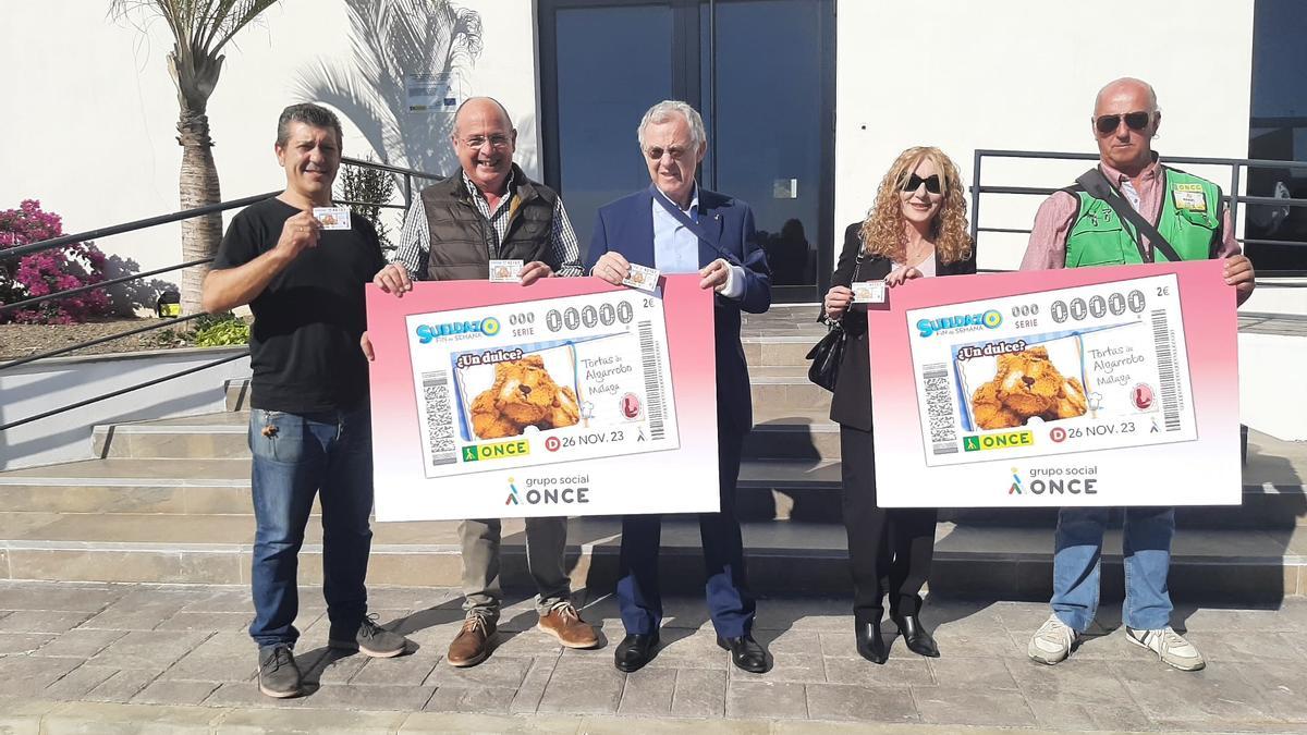 La presentación del cupón dedicado a las tortas de Algarrobo