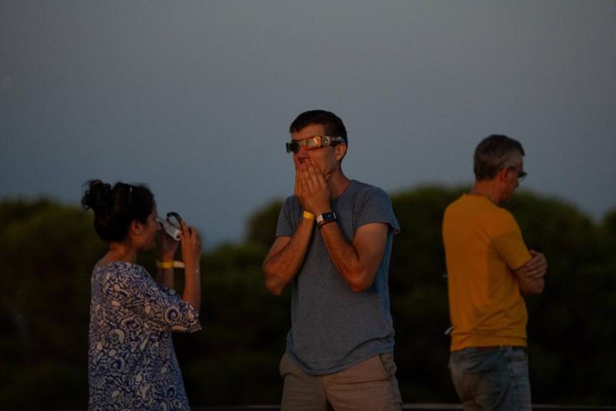 Imagenes del Eclipse solar visto desde el Castillo de Montjuic.