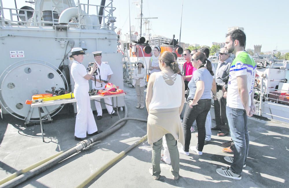 Visita a los buques de la Armada de maniobras en aguas de Mallorca