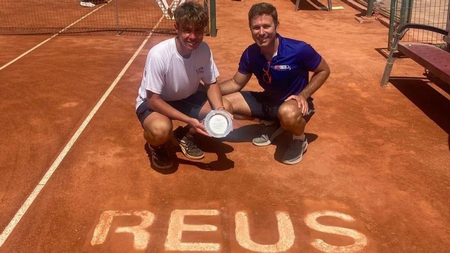 Los tenistas mallorquines Xavi Palomar y Marina Gatell se proclaman subcampeones de España júnior