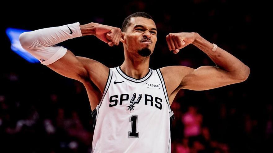 Wembanyama y los Spurs se dan un festín para igualar la serie