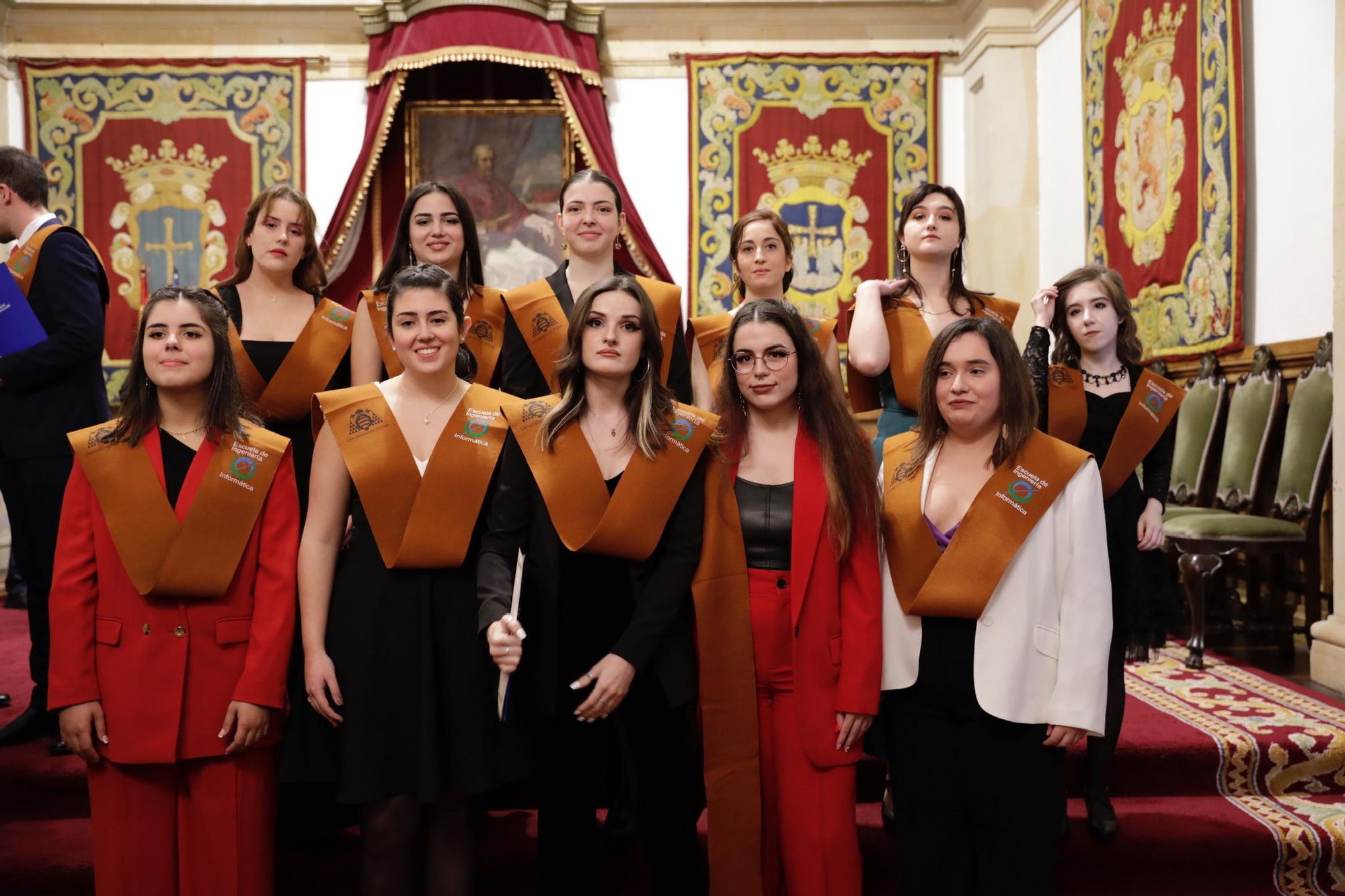 EN IMÁGENES:  Así fue la ceremonia de graduación de la Escuela de Ingeniería Informática de Oviedo