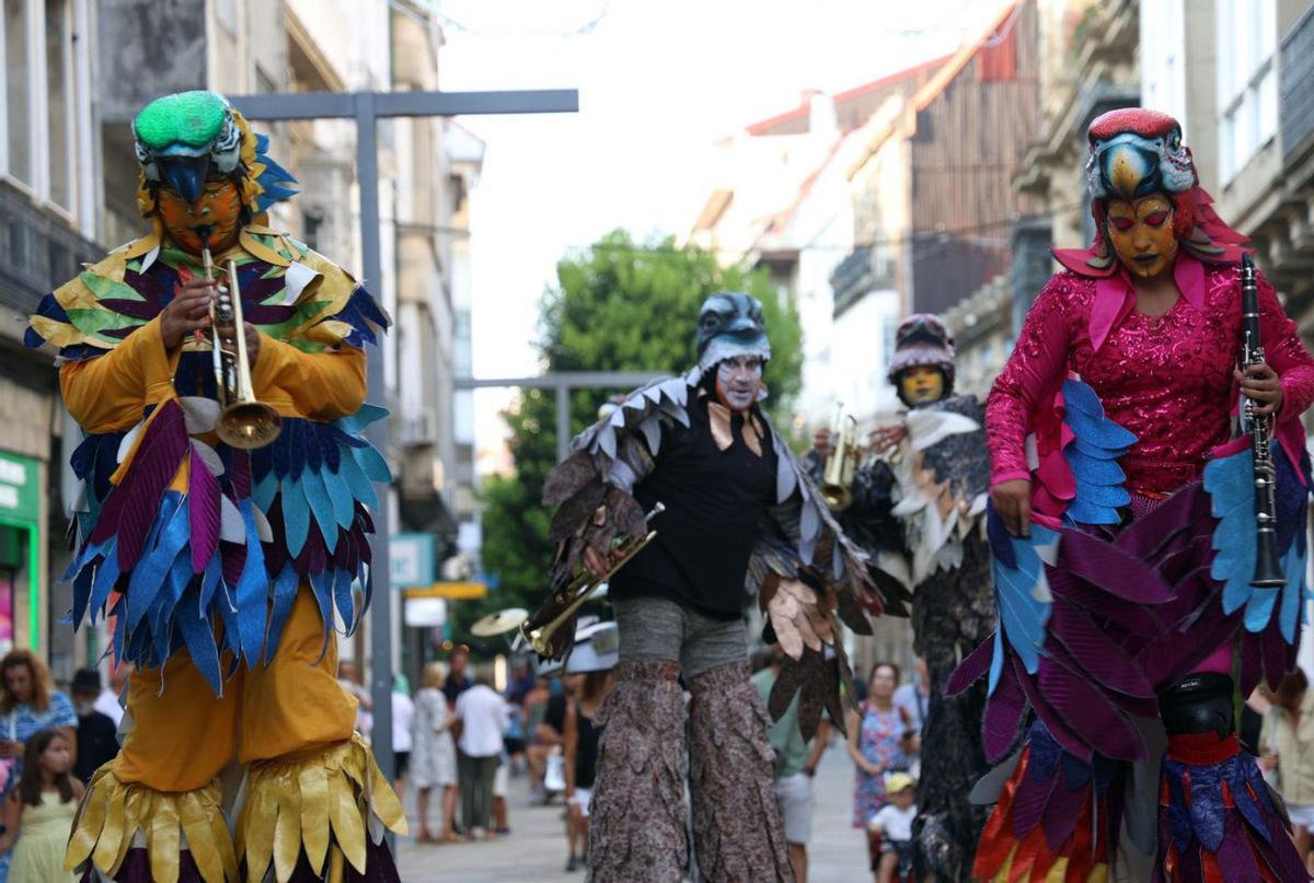 Una de las actuaciones en las calles. |  // N. PARGA