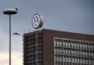 Volkswagen gana casi un 15% menos hasta junio y advierte de “importantes ajustes en costes”