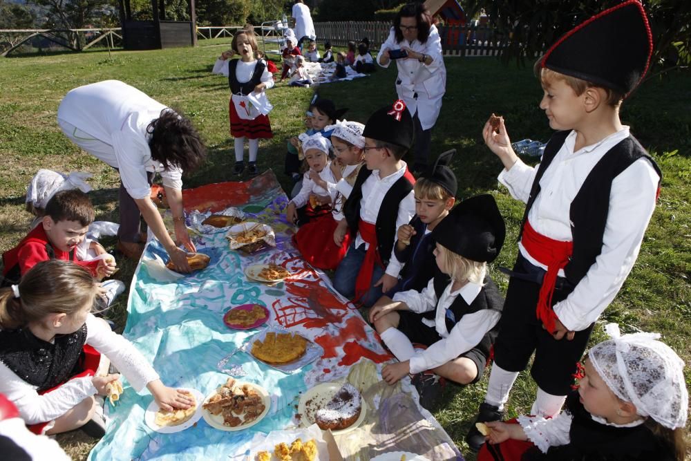 Merienda en el colegio infantil San Eutiquio de Gijón